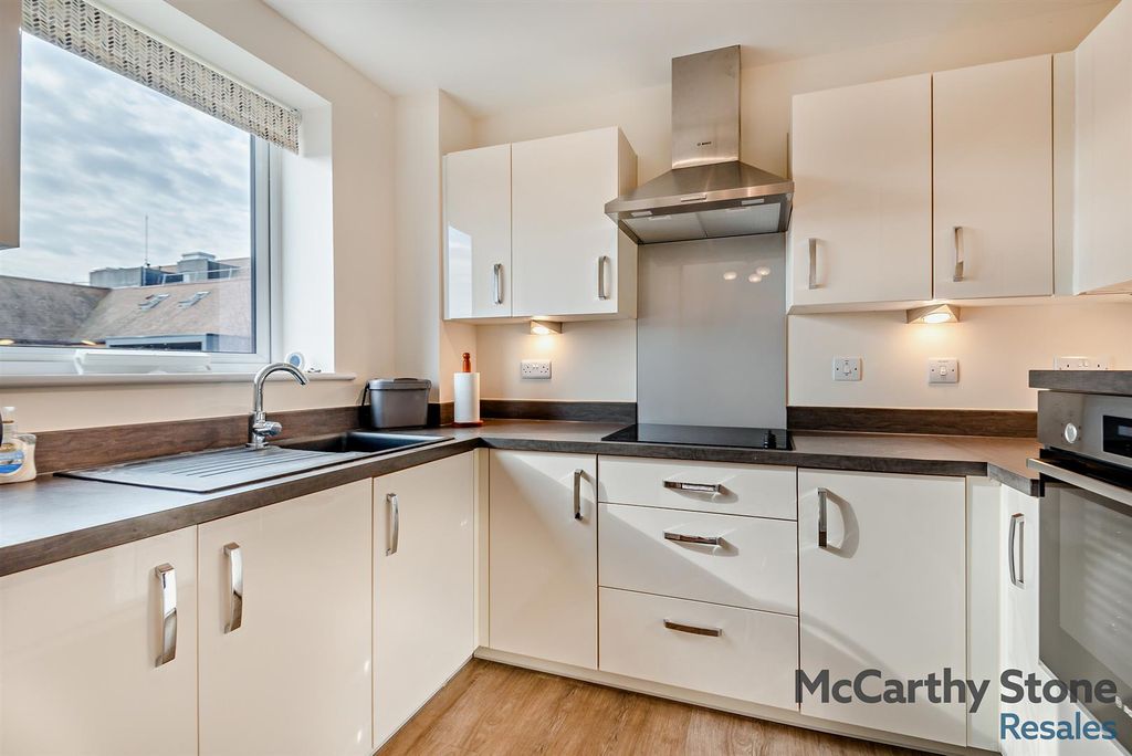 Additional image 14 of 1 bed flat for saleWayfarer Place, The Dean, Alresford SO24