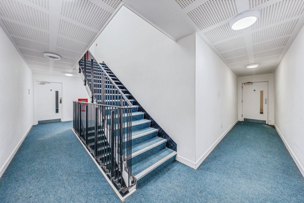Additional image 18 of 2 bed flat for saleMorris Drive, Belvedere DA17