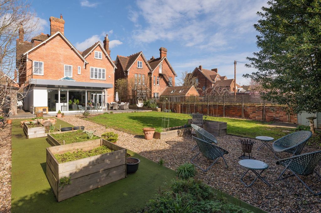 Additional image 25 of 7 bed detached house for saleGoldington Road, Bedford MK40