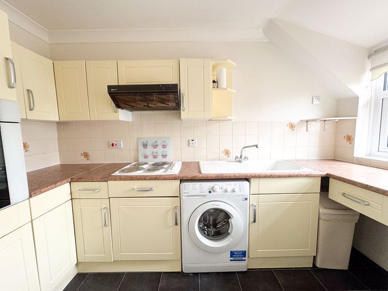 Additional image 5 of 2 bed flat for saleQueens Court, Grimsby DN34