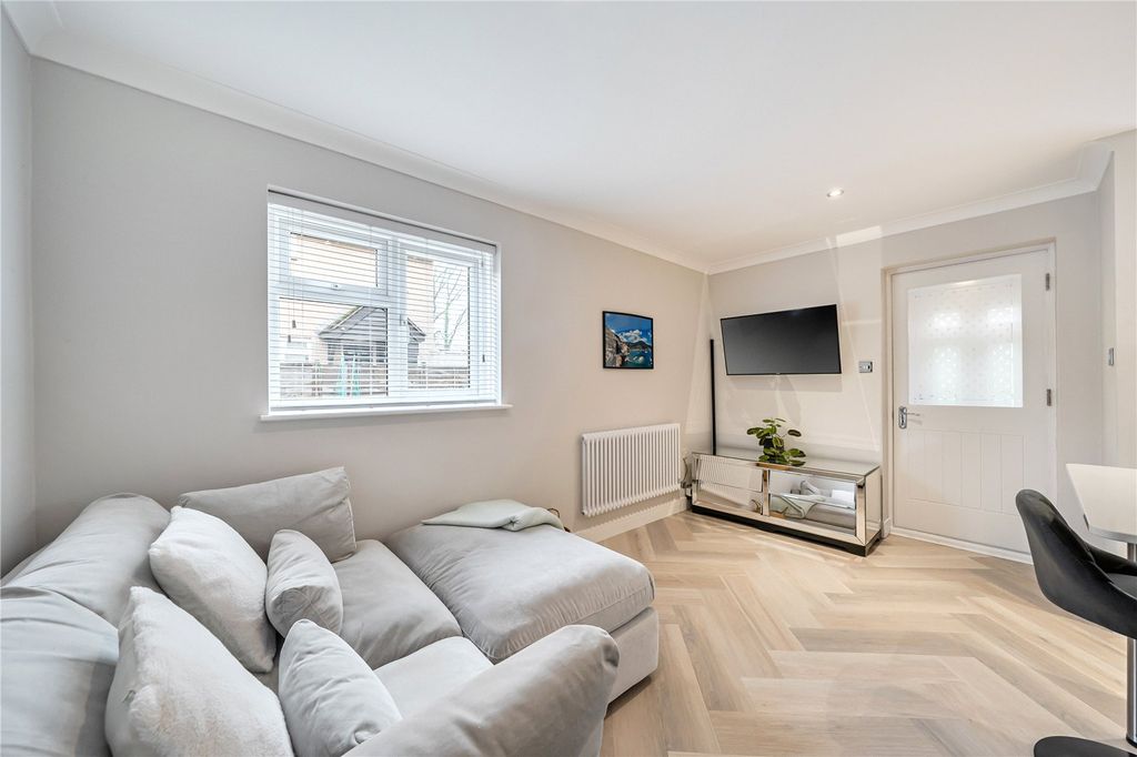 Additional image 9 of 1 bed detached house for saleHawkswell Walk, Woking, Surrey GU21