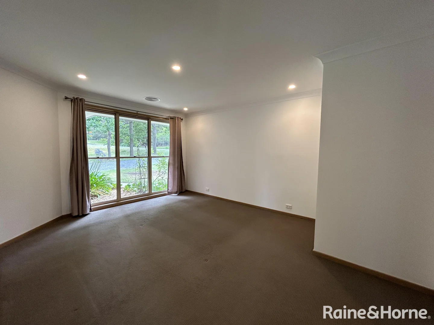 Additional image 9 of 2 Bedford Place, Burradoo NSW 2576