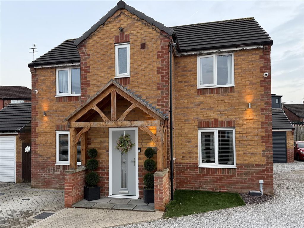 4 bed detached house for saleBaron Avenue, Ashton-Under-Lyne OL6