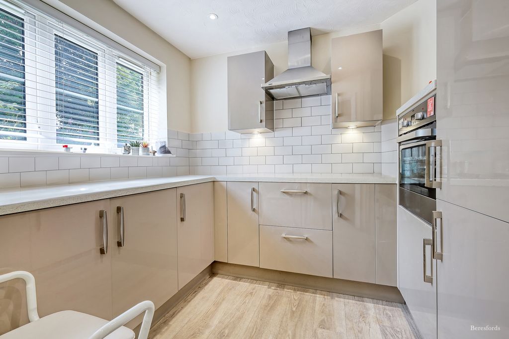 Additional image 13 of 1 bed flat for saleLaindon Road, Billericay CM12