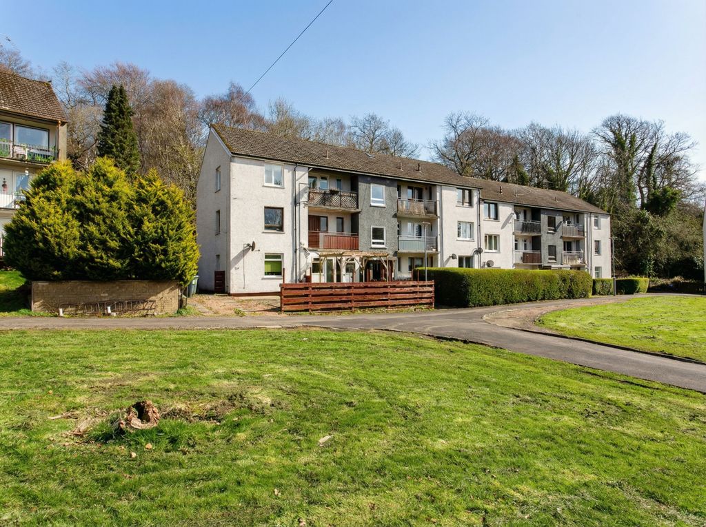 2 bed flat for sale9B, Fulton Crescent, Kilbarchan PA10