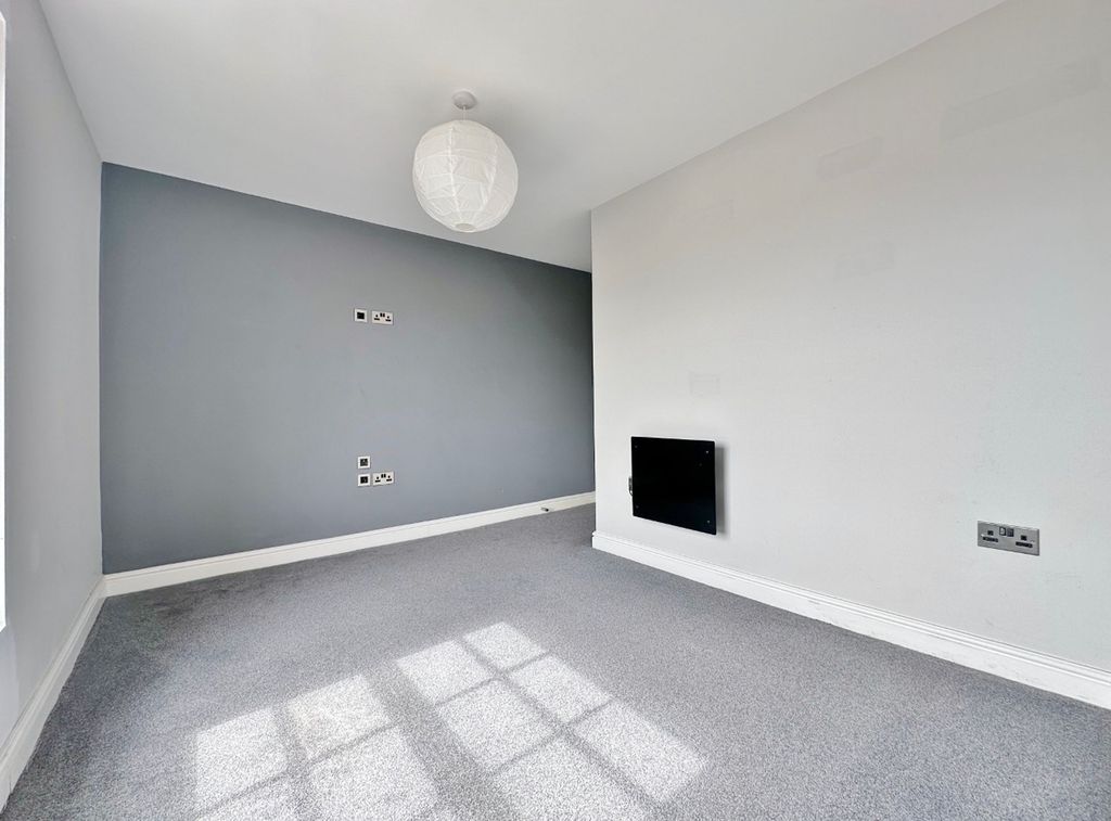 Additional image 9 of 2 bed flat for saleHamilton Square, Birkenhead CH41