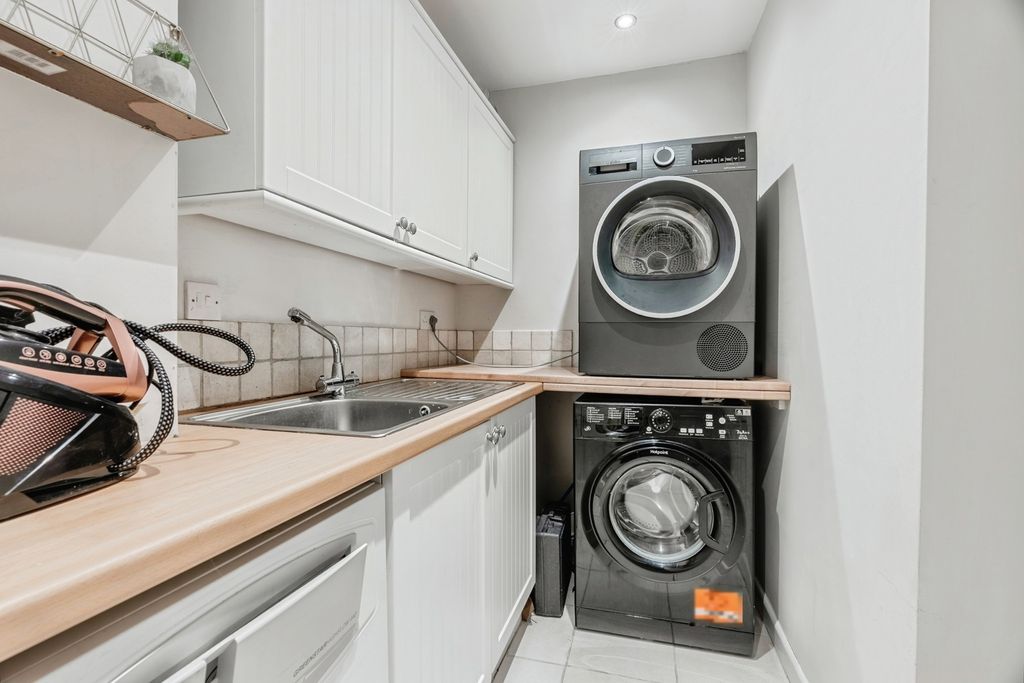 Additional image 13 of 5 bed bungalow for saleGlenborough Avenue, Bacup, Lancashire OL13