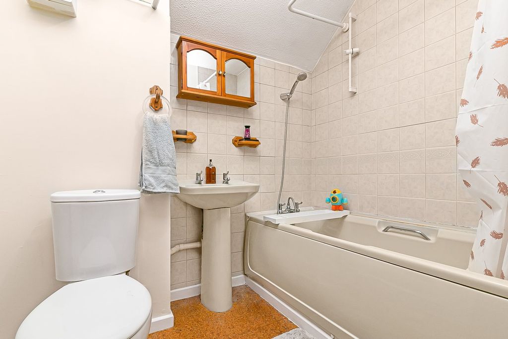 Additional image 8 of 2 bed flat for salePascal Way, Letchworth Garden City SG6