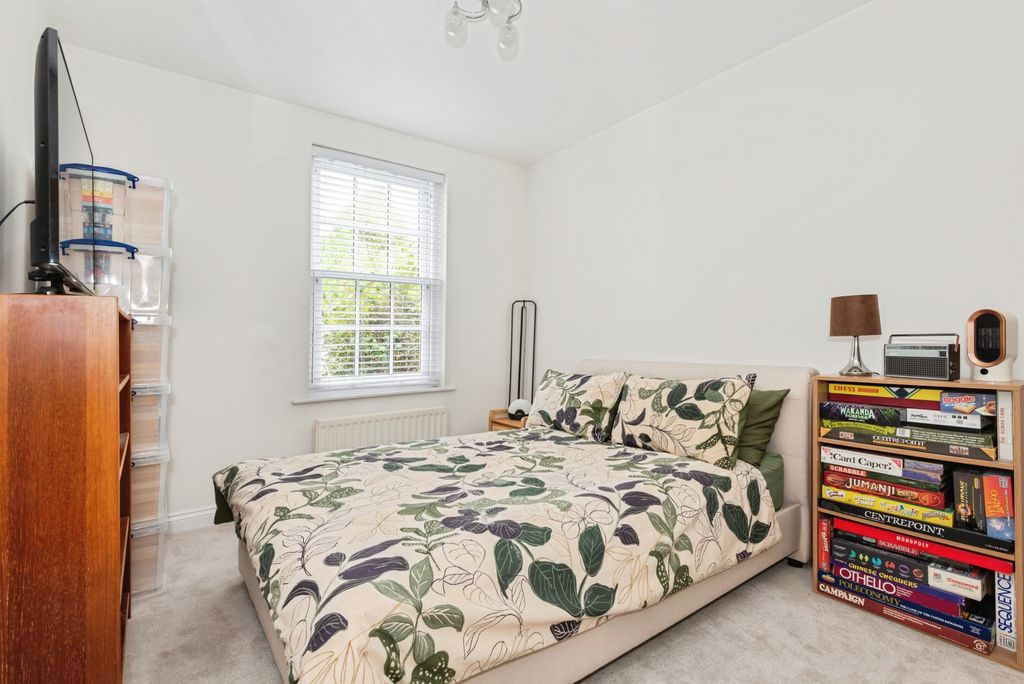 Additional image 9 of 2 bed flat for saleBrighton Road, Banstead SM7