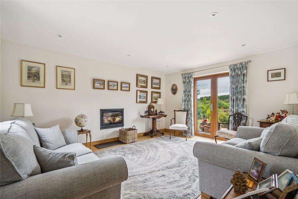 Additional image 2 of 4 bed detached house for saleRossway, Berkhamsted, Hertfordshire HP4