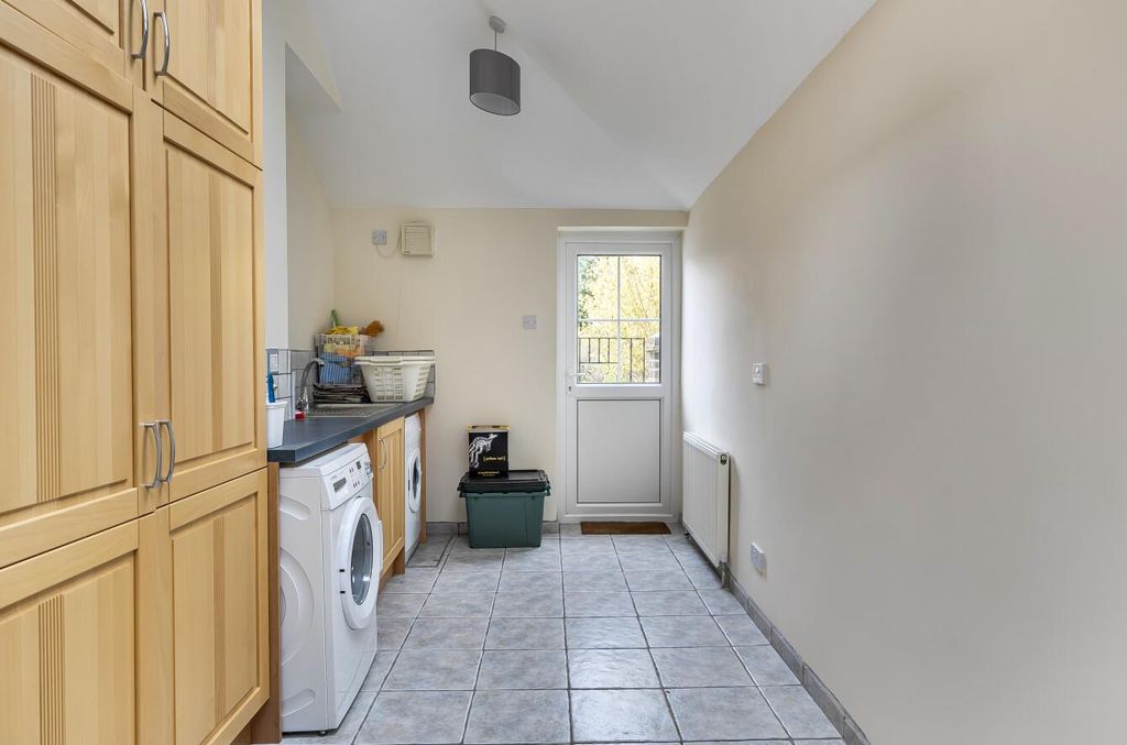Additional image 11 of 5 bed detached house for saleHigher Drive, Banstead SM7
