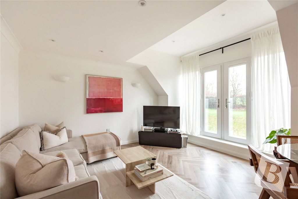 Additional image 3 of 2 bed flat for saleCornsland Close, Upminster RM14