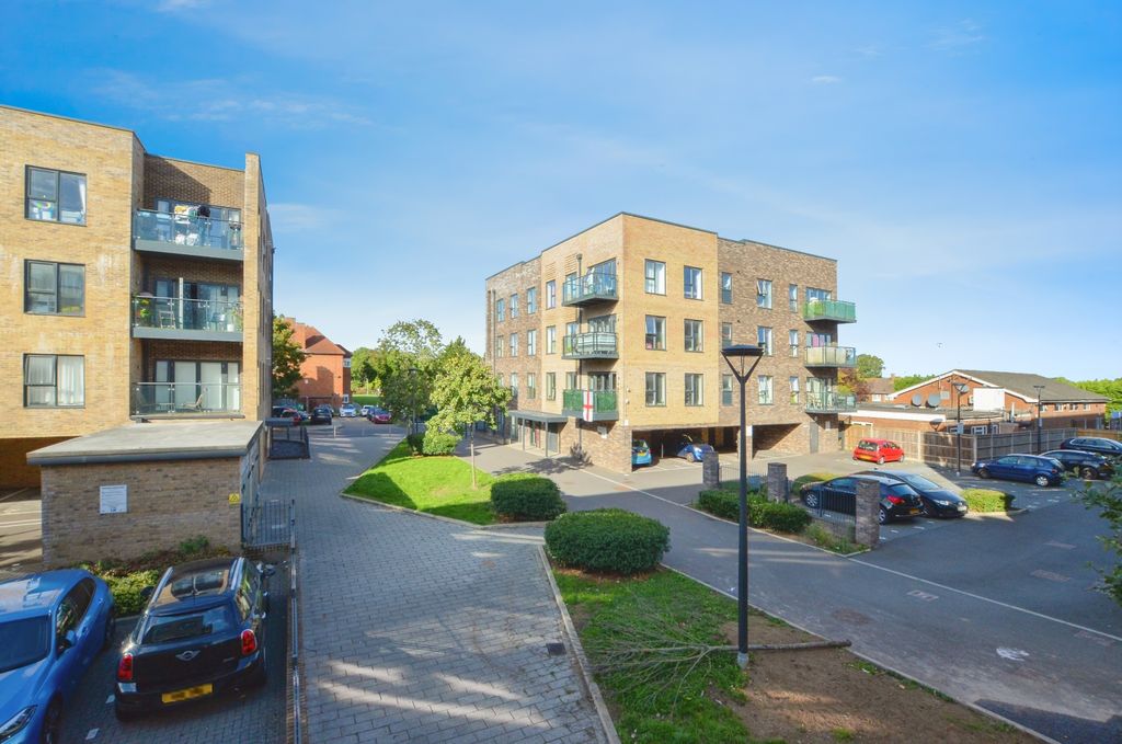 Additional image 11 of 2 bed flat for saleBucknall Place, Watford WD19