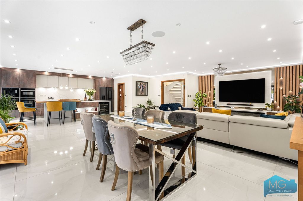 Additional image 2 of 6 bed detached house for saleWylo Drive, Arkley, Barnet EN5
