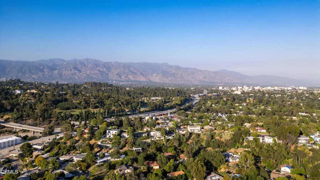 Additional image 115 of 253 Redwood Drive, Pasadena, CA 91105