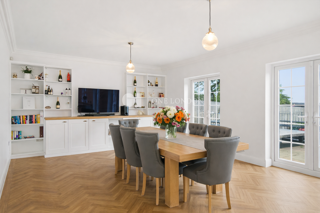 Additional image 6 of 7 bed country house for saleBean Road, Bexleyheath DA6