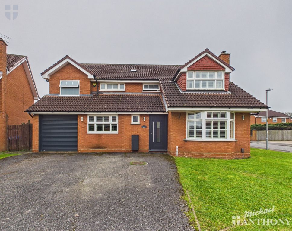 5 bed detached house for saleElizabeth Close, Aylesbury HP21