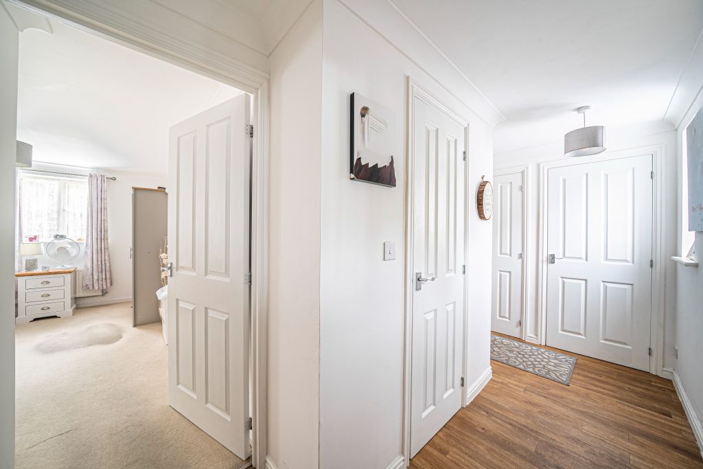 2 bed maisonette for salePicket Twenty Way, Andover SP11 photo 3