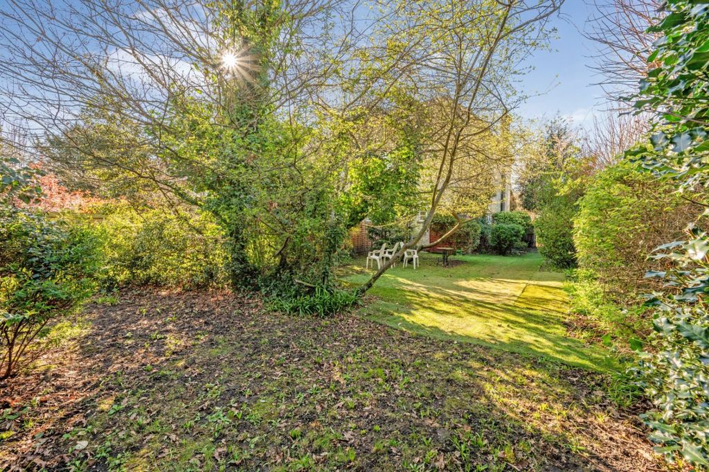 Additional image 11 of 3 bed flat for saleHayne Road, Beckenham BR3