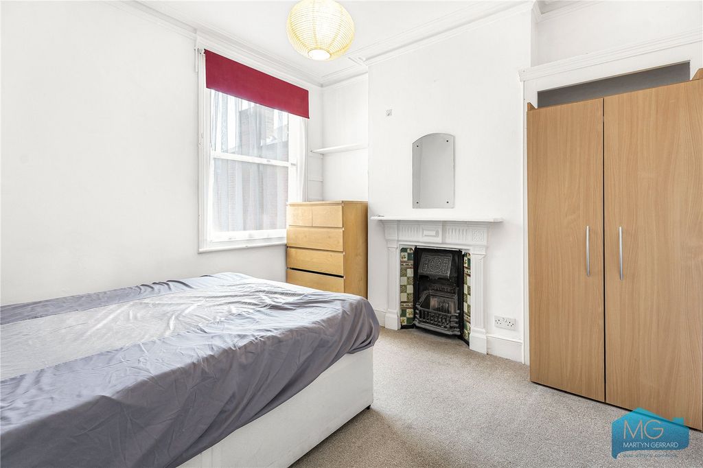 Additional image 20 of 4 bed semi-detached house for saleWood Street, Barnet EN5