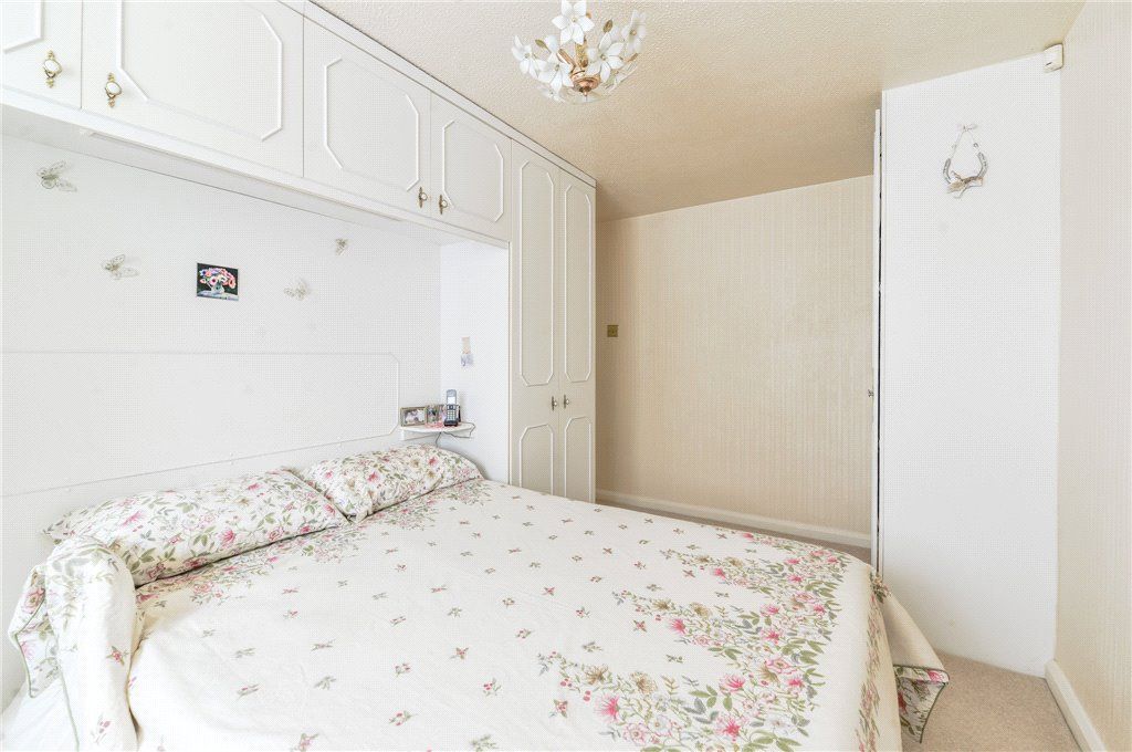 Additional image 9 of 2 bed flat for salePark Road, Bingley, West Yorkshire BD16