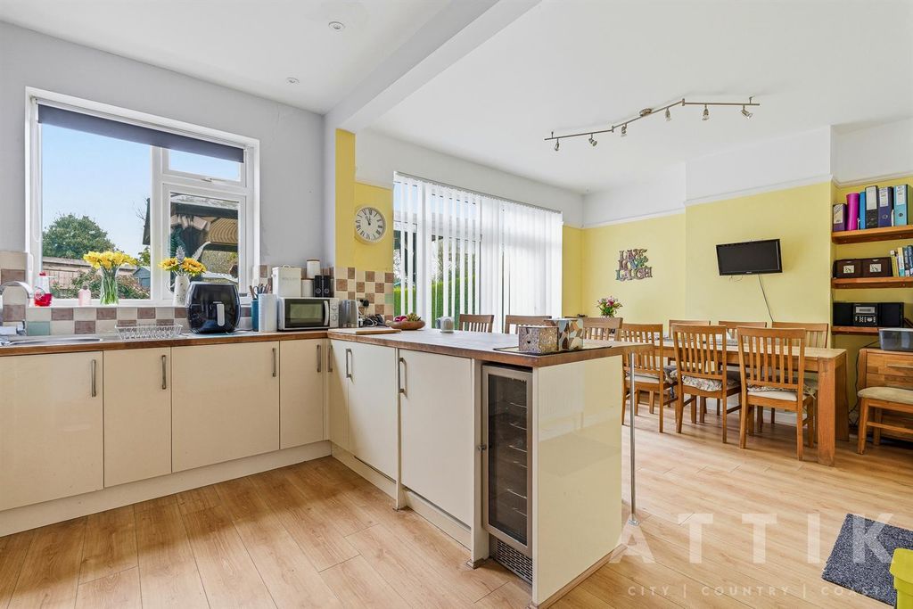 Additional image 12 of 3 bed semi-detached house for saleUpper Avenue, Halesworth IP19
