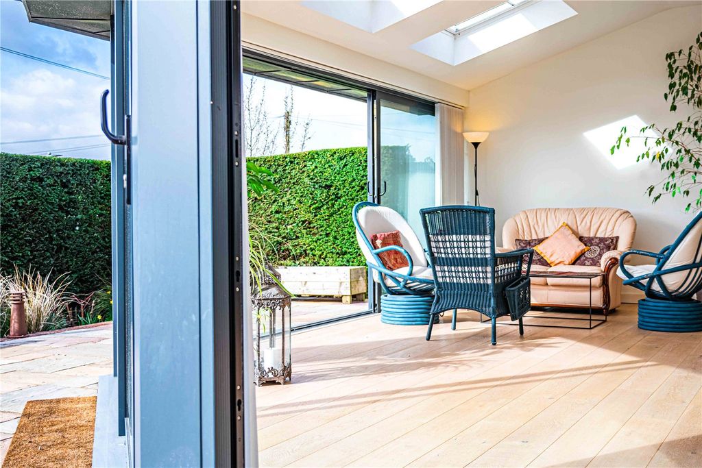 Additional image 13 of 5 bed detached house for saleGaveston Drive, Berkhamsted, Hertfordshire HP4