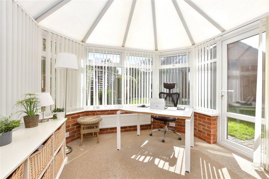 4 bed detached house for saleSetford Road, Lords Wood, Chatham, Kent ME5
