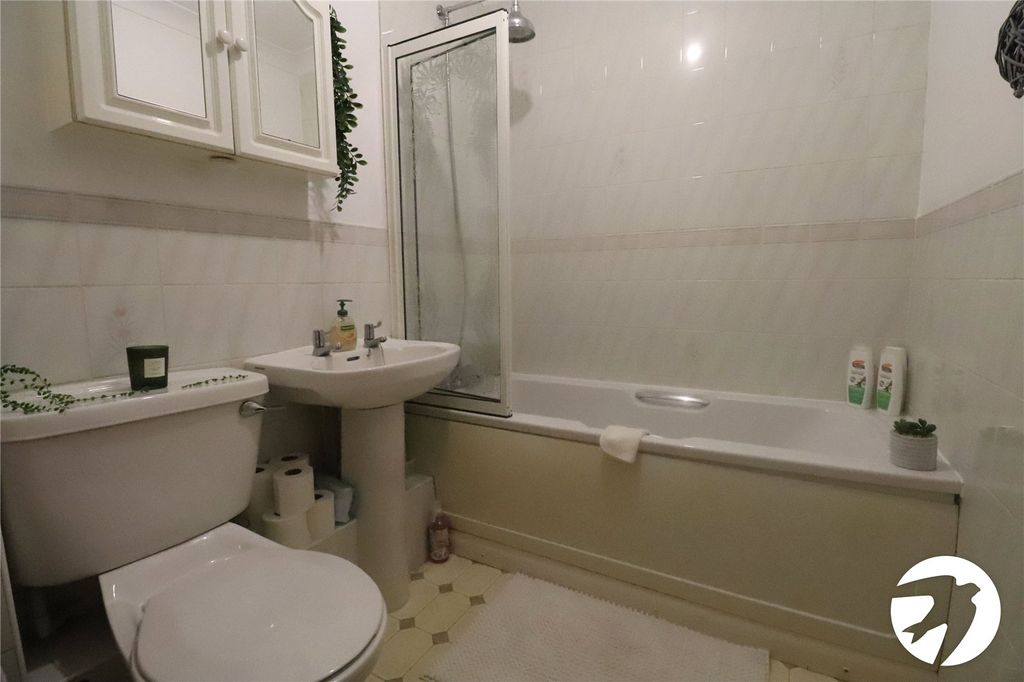 Additional image 8 of 2 bed flat for saleCheshunt Road, Belvedere DA17
