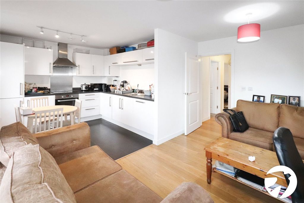 Additional image 4 of 2 bed flat for saleLittle Brights Road, Belvedere DA17