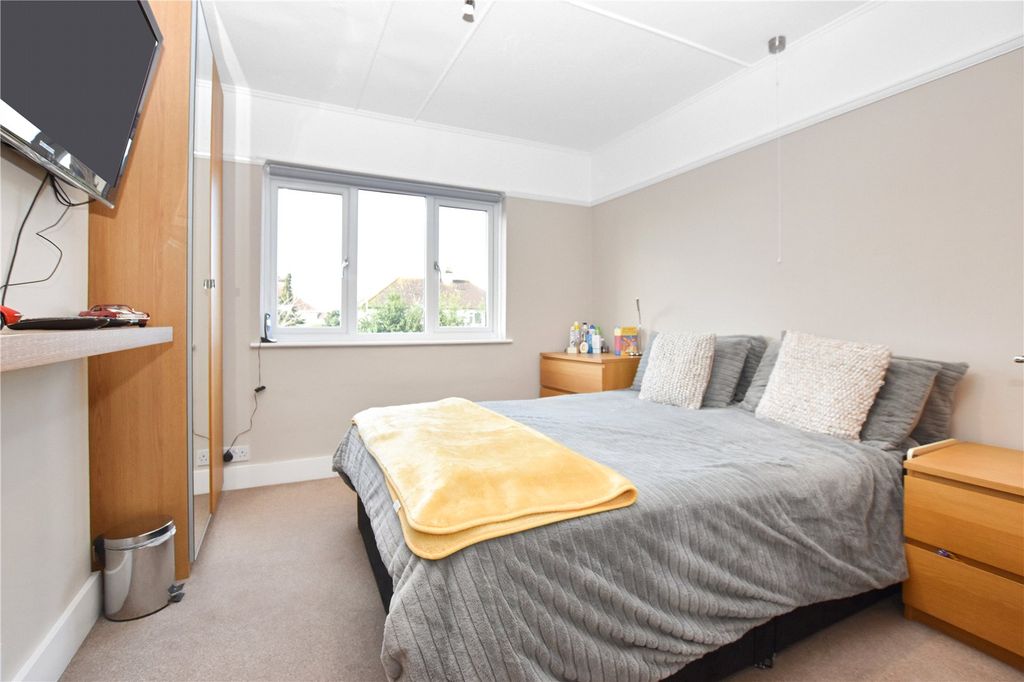 Additional image 13 of 4 bed semi-detached house for saleCumberland Drive, Bexleyheath DA7