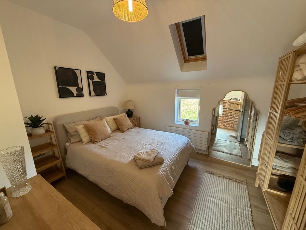 Additional image 21 of 4 bed barn conversion for saleHigh Street, Castle Donington DE74