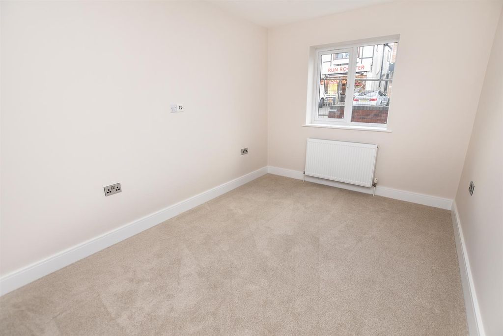 Additional image 11 of 2 bed flat for saleHigh Road, Benfleet SS7
