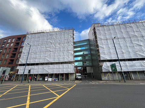 Oldham Road, Manchester, Greater Manchester M4
