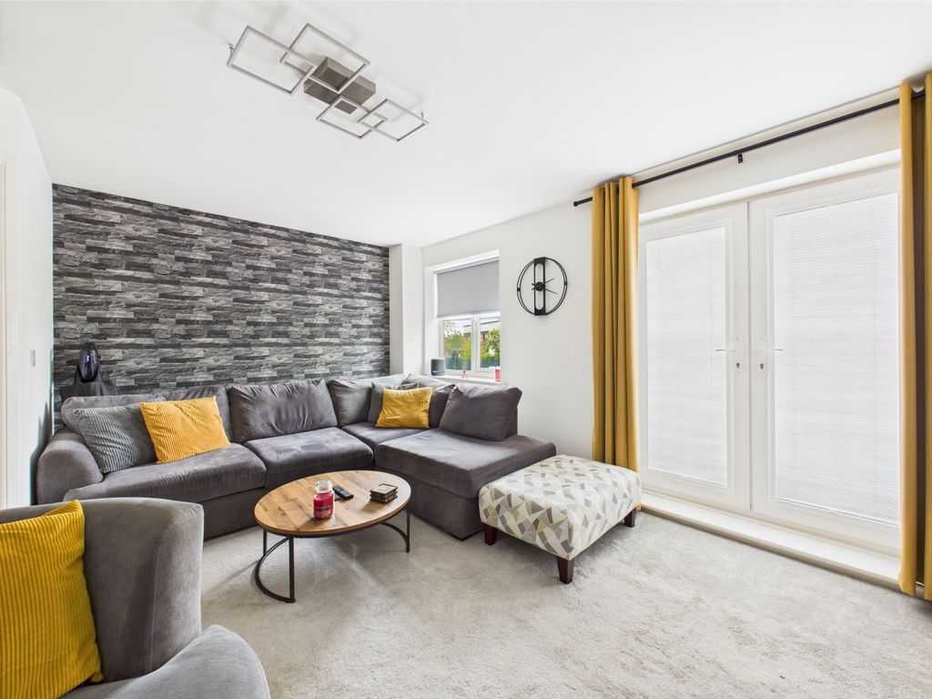 Additional image 7 of 4 bed terraced house for salePark Square, Ashton-Under-Lyne OL6