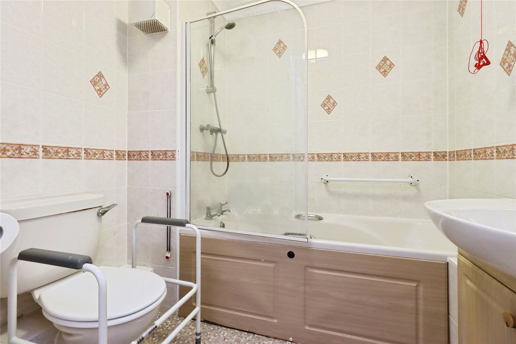 Additional image 7 of 1 bed flat for saleAbraham Court, Oswestry SY11