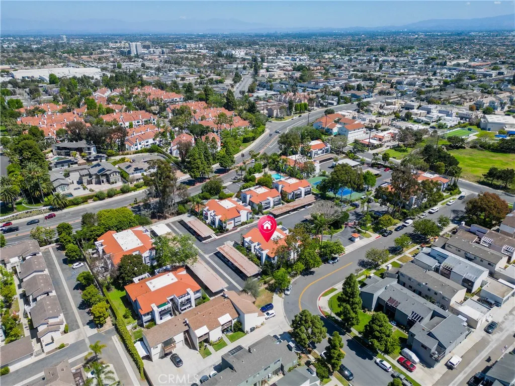 215 Wichita Ave. Unit 306, Huntington Beach, CA 92648