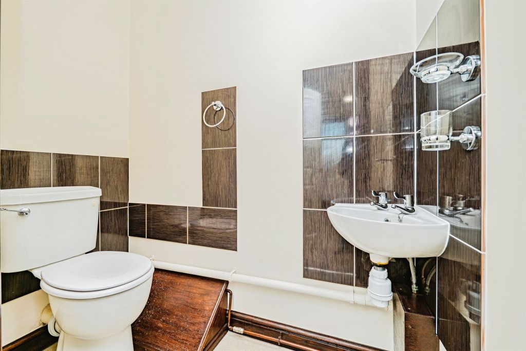 Additional image 11 of 5 bed semi-detached house for salePort Road East, Barry CF62