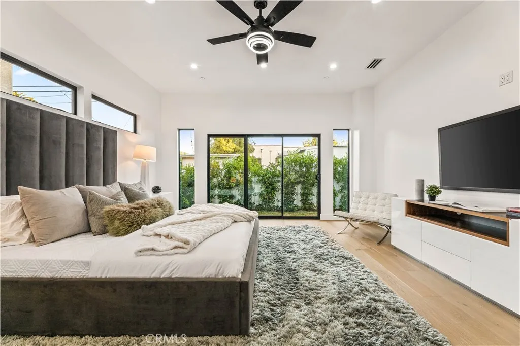 Additional image 26 of 1170 S Lucerne Blvd, Los Angeles, CA 90019