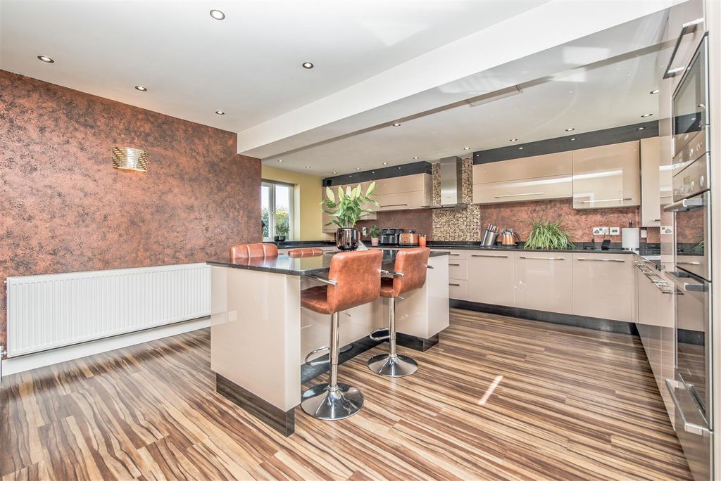 Additional image 3 of 4 bed detached house for saleGreenhill Lane, Wortley, Leeds LS12