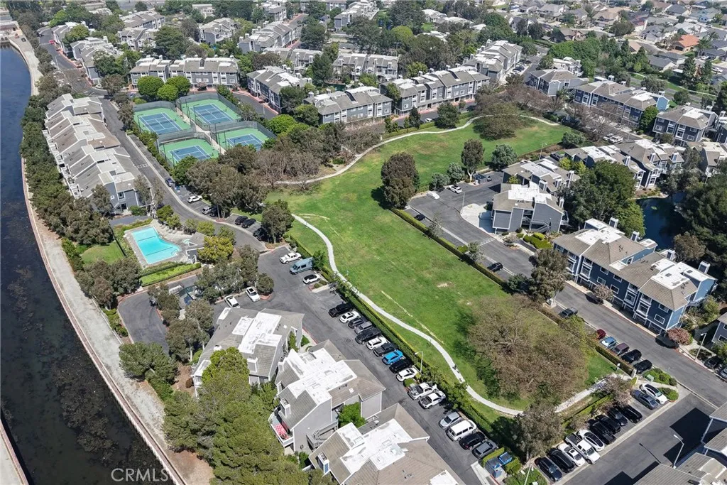 20301 Bluffside Circle Unit 315, Huntington Beach, CA 92646