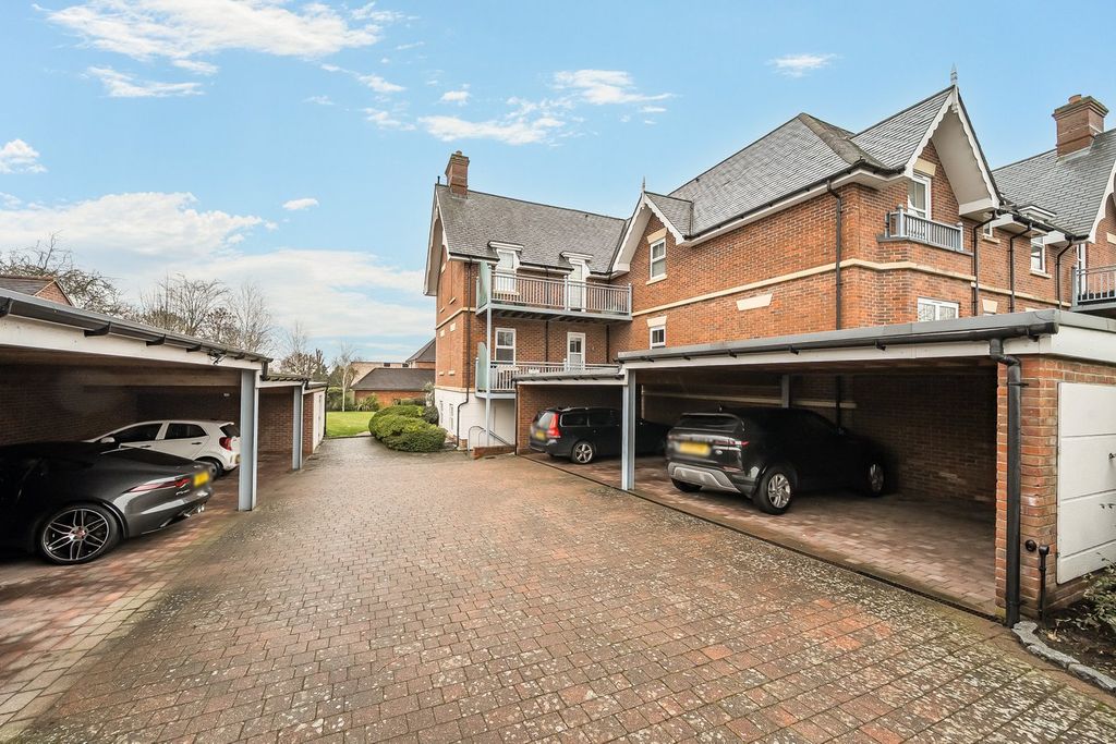Additional image 16 of 3 bed flat for saleOverbury Avenue, Beckenham BR3