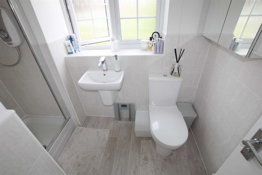 Additional image 10 of 3 bed semi-detached house for salePiebridge Way, Wortley, Leeds LS12