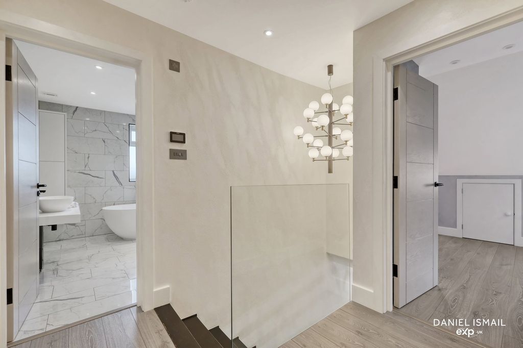 Additional image 19 of 5 bed detached house for saleGreat Berry Lane, Langdon Hills, Basildon SS16