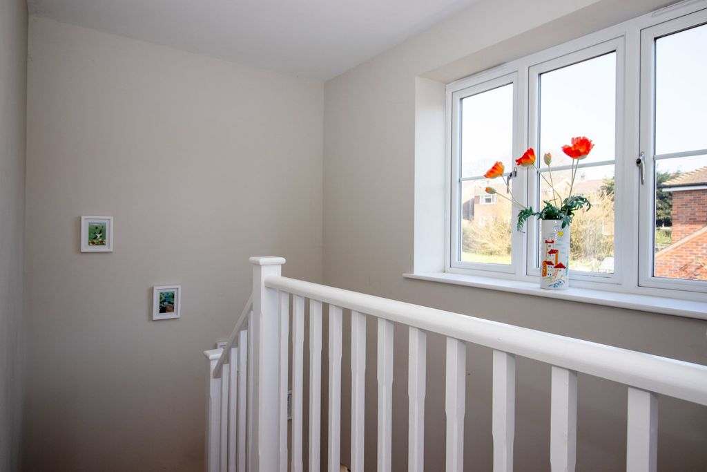 Additional image 6 of 2 bed maisonette for salePaddock Way, Alresford SO24