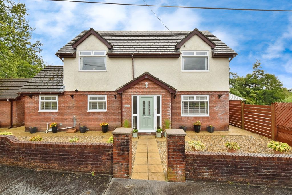 4 bed detached house for saleAberlash Road, Ammanford, Carmarthenshire SA18