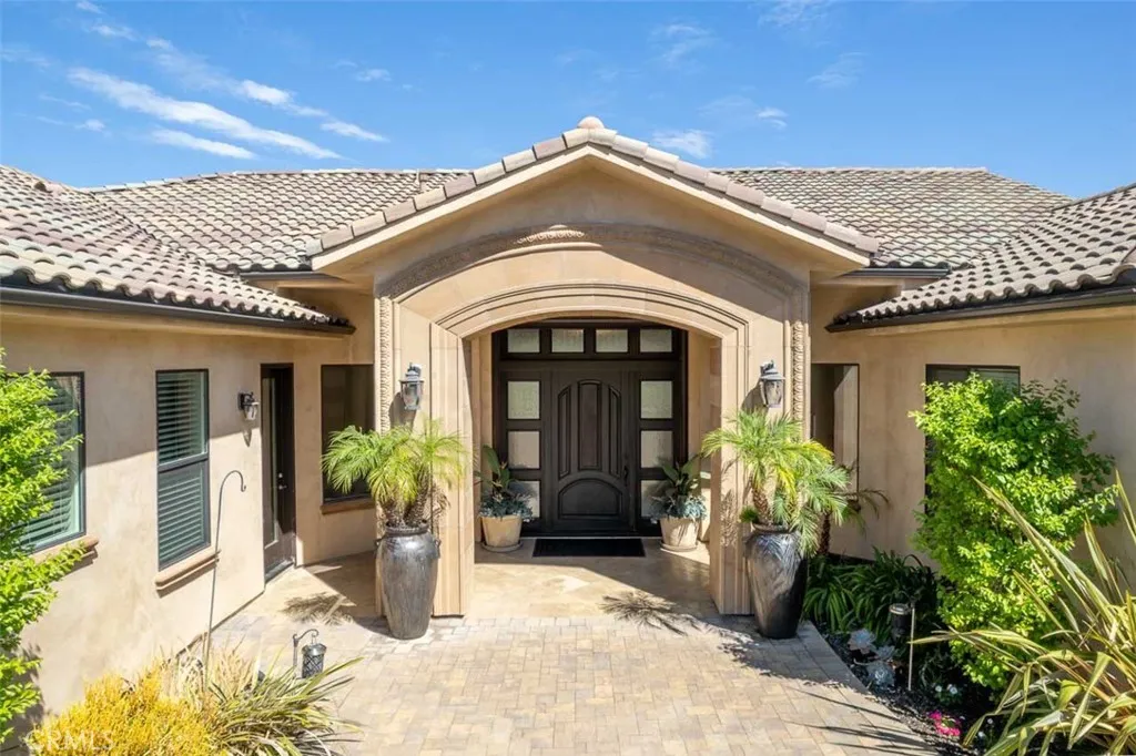 Additional image 3 of 2260 Panoramic Way, Vista, CA 92084