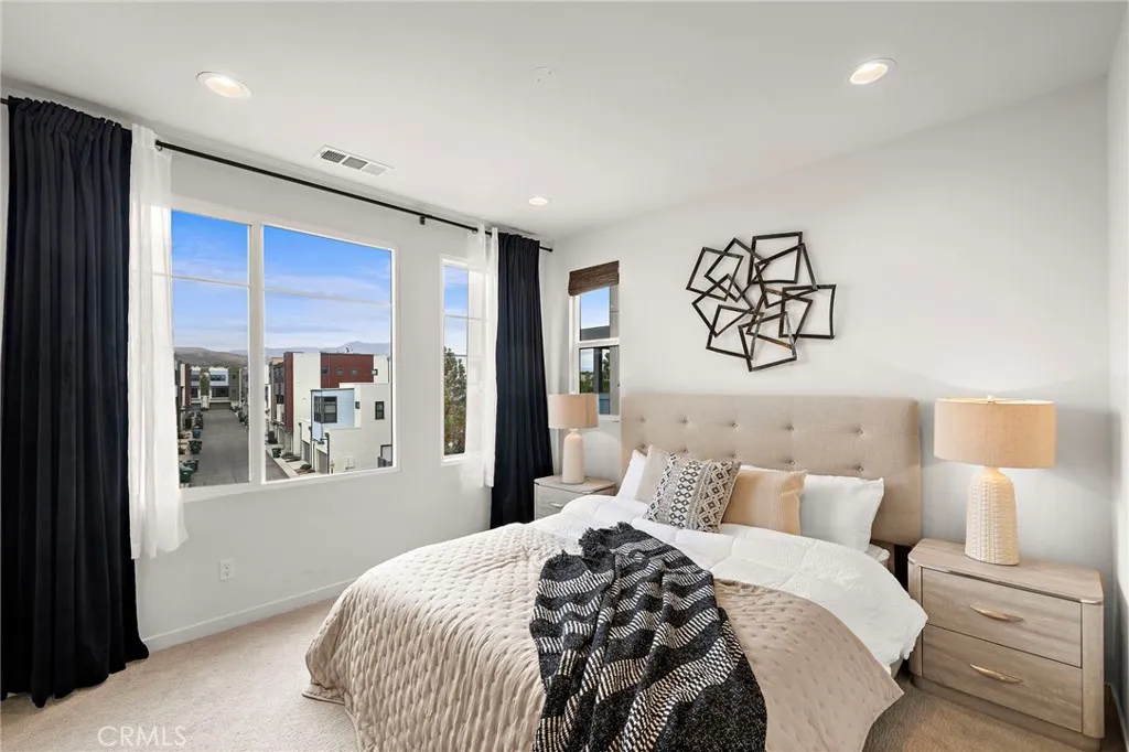 Additional image 15 of 116 Epic, Irvine, CA 92618