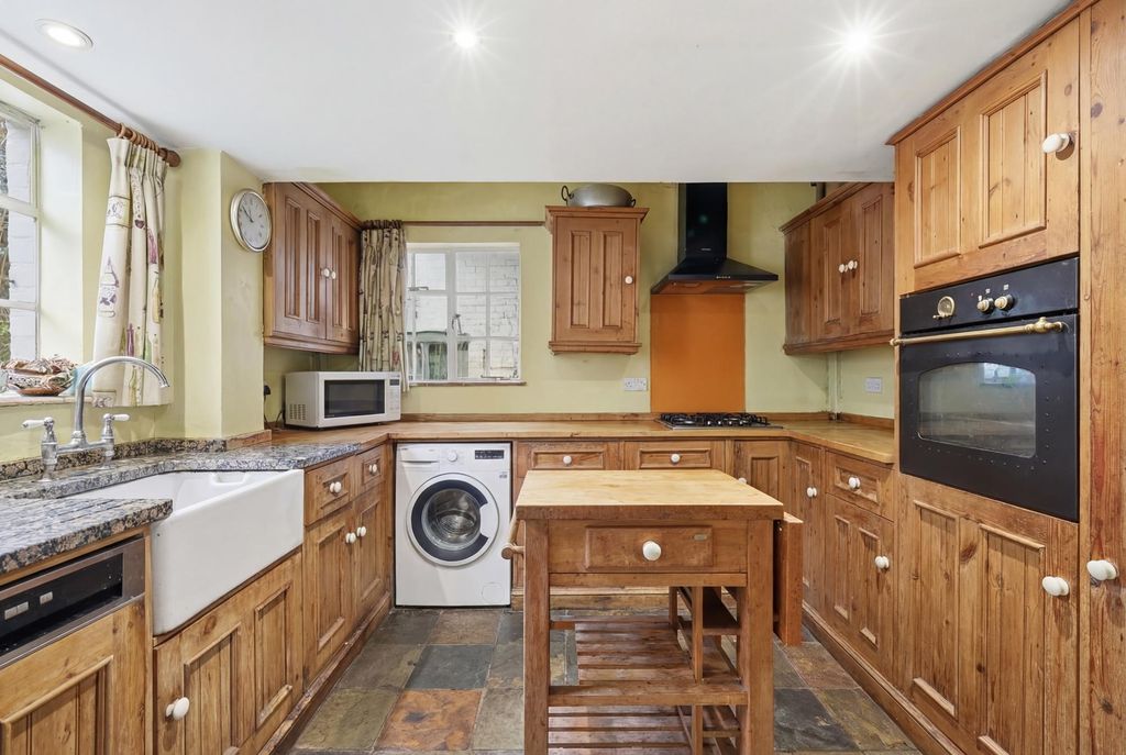 Additional image 6 of 4 bed end terrace house for saleHigh Street, Berkhamsted HP4