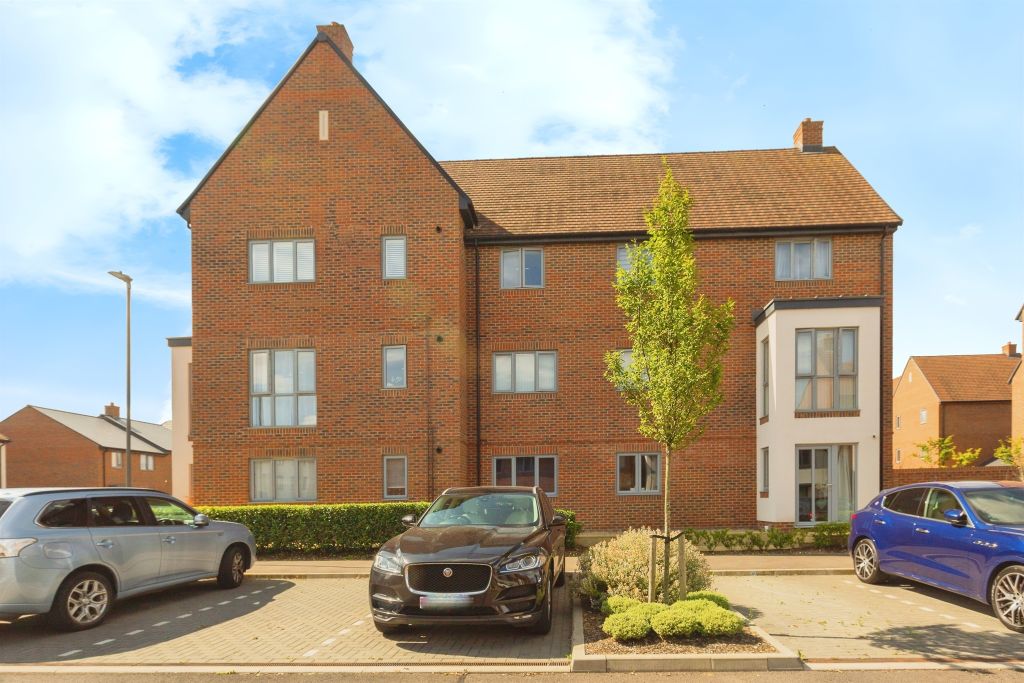 Additional image 14 of 2 bed flat for salePurssell Road, Weston Turville, Aylesbury HP22